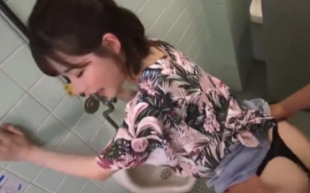 ♡青姦☆公衆男子便所※どこでも僕の精子を中出しで搾り取ってくれる変態な彼女は性処理肉便器♡の画像