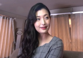！38歳Housewifeにcreampie「こんなAuntを抱いてくれるの？！」欲求不満のご無沙汰おPussyは雌イヌのように盛りがついてイキ狂いの画像