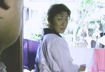 ！家政婦は病気のMotherの代わりに息子の性処理…お坊ちゃん今日もですか？家事が終わるとdick欲しがるFREAKの画像