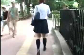 公衆便所押し込みレイプ！イキ潮吹き失禁放尿お漏らし！スレンダー貧乳ロリ美少女制服女子高生ストーキングレイプ！の画像