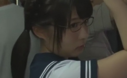 文系眼鏡のむっつりJKを通学バス内で犯しちゃった痴漢レイプ強姦動画の画像