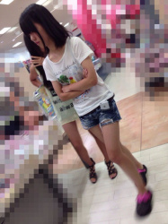 ツルツルスベスベな生脚がたまらん街撮り私服JC画像の画像