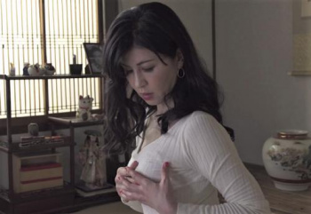 『もっとオマンコを掻き回してぇ～』息子の友達に調教される欲求不満な五十路の綺麗な人妻熟女！デカチンをポルチオを突かれ絶頂！の画像