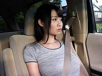 夢乃あいかが車の中でパイズリ！そのまま狭射させてくれますｗの画像