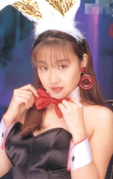 【憂木瞳】懐かしAV画像◆出血大制服!早熟コスプレ娘を襲う6発砲!の画像