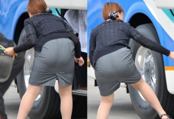 バスガイドさんのお尻に注目しちゃうエロ画像！お触り厳禁ｗの画像