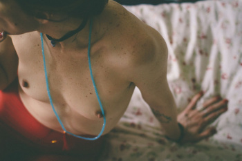 可愛くて小っちゃいピンク乳首な女の子のエロ画像！の画像