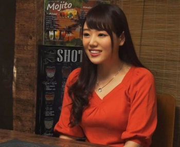 ☆人妻ナンパ☆ ストレス発散で立ち寄った居酒屋で知りあったイケメン年下男子に恋をした32歳になるドスケベ奥さまの淫らな姿を隠し撮り!酒に酔い連れ込まれた深夜のヤリ部屋で本性を露わにした欲求不満の人妻がムッチムチの肉厚デカ尻を怒張した巨大チ●ポに激しく打ちつけながら悶え狂う淫らな姿を見逃すな!の画像