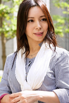 ☆人妻ナンパ☆ 38歳だとおっしゃるこの上品でエレガントな見た目からは想像もつかない絶頂ズラで絶叫イキを連発するとびきりスケベな美人奥さまをナンパ!女のツボを知り尽くしたナンパ師による過激な鬼イカセで濡れ匂うご無沙汰マ●コを執拗に虐め抜かれて完全発情したドスケベ人妻の淫らな姿を見逃すな!の画像