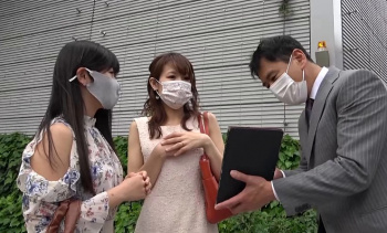 ☆人妻ナンパ☆ 45歳になる欲求不満の美人奥さまと24歳だという真面目そうな見た目の仲良し母娘がとびきりスケベな淫乱メス犬に豹変!名前も知らないナンパ師とセックスしてるお互いの姿を見て極度の興奮状態に陥った快楽好きのドスケベ母娘が最高にイヤらしい絶頂ズラでイキ乱れる淫らな姿を見逃すな!の画像