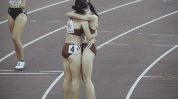 【4K動画】大学女子陸上競技 400mハードル タイム決勝の画像