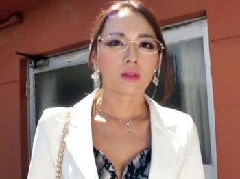 ＜性奴隷＞悪ガキに襲われ凌辱される傲慢なP●A会長の熟女妻！初めは抵抗するも何度も犯されショタ達の性欲処理の奴隷に堕ちるの画像