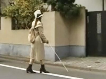＜ヘンリー塚本＞盲目だけどSEX大好きスキモノ娘！実父との近親相姦SEXを楽しみある時は知り合いの男にも弄ばれ輪姦されるの画像