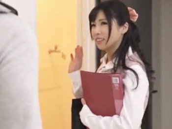 ＜OL＞不動産の案内をする美人なお姉さんにムラムラ！尿意を我慢できず内見中のお風呂でおしっこをする美女を脅して痴漢レイプの画像