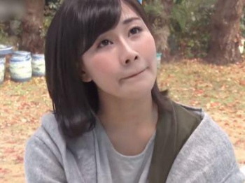 ＜素人ナンパ＞四十路とは思えない人妻をNTR！マジックミラー越しの旦那の前でイケメンに鬼突きされ悶える美魔女に連続中出しの画像