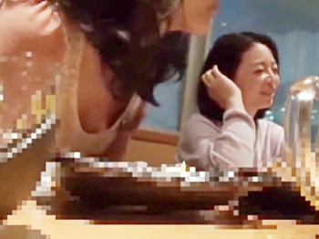☆熟女ナンパ☆調子に乗って泥酔し乱れた人妻をお持ち帰り！巨乳おっぱい揉んでチ〇ポしゃぶらせ挿入パイ射セックス！【素人】の画像