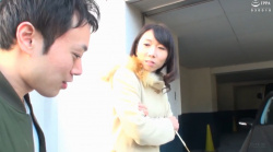 【センズリ鑑賞】「じゃあちょっと、舐めてみようかな?」アラフィフ熟妻は久々の他人棒に興味津々で舐めてしゃぶって味を確認の画像