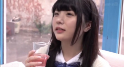 【マジックミラー号】経験人数は一人の初心な女子高生が媚薬に発情し顔射チンポをしゃぶりながらオナり生肉棒挿入に激イキの画像