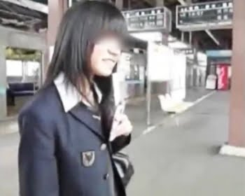 駅で声掛けした女子校生に道を聞くフリして顔撮り＆スカートめくり撮りの画像