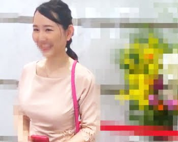 カメラ仕込んで結婚式に潜入！列席者のスカート内を隠し撮りの画像