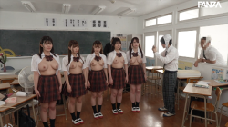 「何これ?ちょっとどういう事?イヤッ!♥」クラスの制服女子からイジられているカースト最下位の男子が、今日も女子たちにイジられる最悪な1日だったが、しかし校内で変な装置を発見し、とんでもなく強大な力を得ることになり、この装置はどうやら場所を指定して時間を停止することができるようで、使い方をマスターした男子はこれであいつらにリベンジすることになり、憎きあの制服女子達をヤリまくって、あの巨乳を揉んで吸って、さらにマ○コもじっくり観察して挿入だってやってやり、1秒もいたくなかった学校がこの装置を手に入れてからは、家に帰りたくないくらい学校にいたい状態になり、いつでもどんな相手とでもハメられる、負け犬人生からの覇王のルートに変わった話の画像