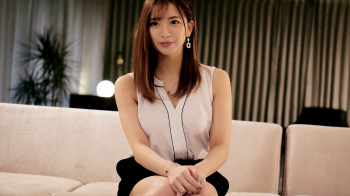 【百合奈 29歳 美容クリニック院長】落ち着いた雰囲気を醸し出す美人院長先生は刺激に飢えていた!肉棒を積極的にしゃぶって騎乗位で腰振り痙攣アクメする淫乱に豹変の画像