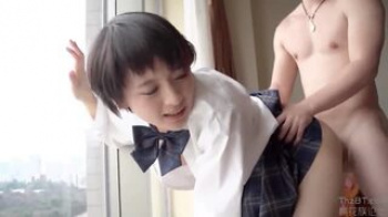 ボーイッシュで可愛い女の子の美尻を鷲づかみにして制服のまま強引に犯す♪の画像