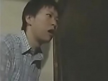【ヘンリー塚本×人妻】『アソコ綺麗にしてきたか？』義父に舐めて挿れてもらうためにま○こをシャワーで洗う美女の画像