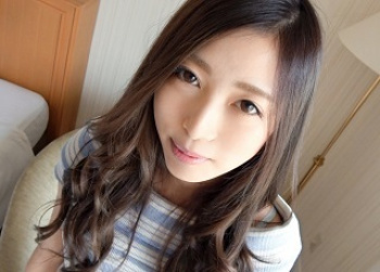 色白細身な現役女子大生の締まるオマ〇コ奥まで突きまくるハメ撮りSEXの画像
