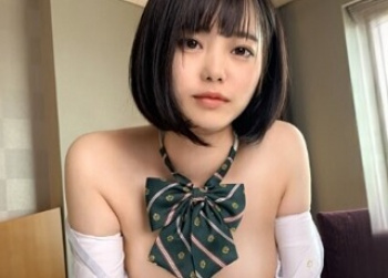 美巨乳×美尻 スベスベ肌な黒髪ボブショートJ〇と制服着衣セックス！の画像
