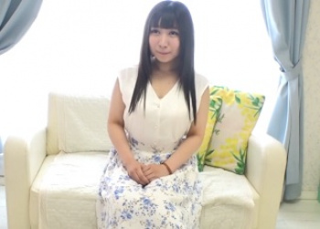  瑞々しい白肌にちょいムチ肉感ボディな癒し系巨乳な女子の初撮りセックスの画像