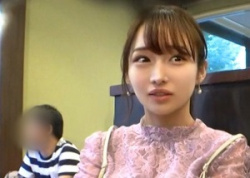 幼な顔に不釣り合いな美巨乳の激シコボディ！可愛すぎる22歳美少女の涙目エッチの画像