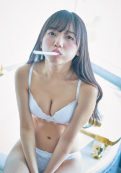 【日向坂46】「国民的彼女」齊藤京子（23）、“美谷間くっきり”水着姿解禁！の画像
