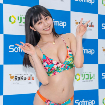 B78W56H82、Cカップグラドルがガチ下着入りトレカ発売「くんかくんかしちゃいたいくらいです」の画像