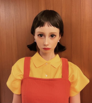 【画像】ダレノガレ明美さん、本気のちびまる子コスプレ。レイヤーを公開処刑の画像