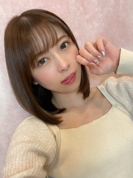 AV女優「1ヶ月で100発の精子ごっくんする企画やってるので連絡お願いします」の画像