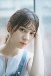 【日向坂46のエース】小坂菜緒（20）が美しい！グラビアで圧倒的透明感の画像