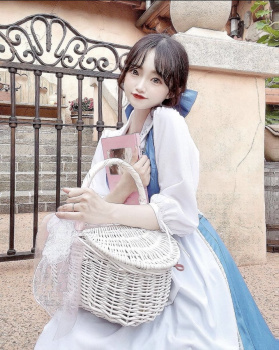 【NGT48】「可愛すぎる！」中井りか（25）、「美女と野獣」ベルのコスプレ姿披露！「お人形さんみたいに可愛い」絶賛の声殺到の画像