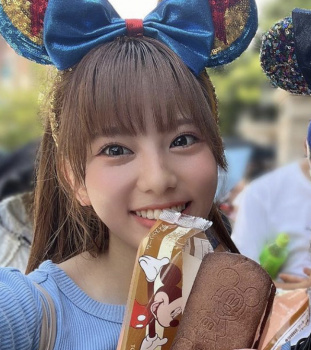 ジャンボリーミッキーのゆいお姉さんが胸の谷間を出していたの画像