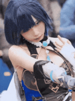 コスプレイヤーさん、乳首の位置が明らかにおかしいの画像