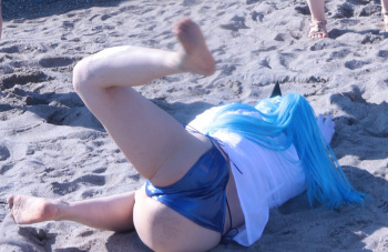 【画像】コスプレイヤーがビーチバレーした結果ｗｗｗｗｗｗｗｗｗｗｗｗｗｗｗｗｗｗｗの画像