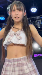 【画像】最近の地下アイドルさん、下乳をバルンブルンさせながら踊ってしまう…の画像