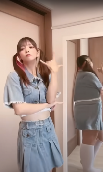 【画像あり】この美少女がしてるポーズ、実はグワシだったりする？の画像