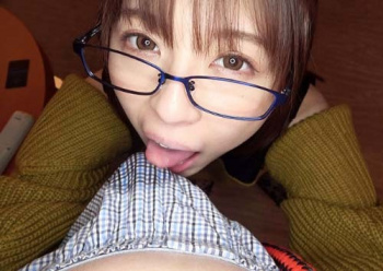 『あおいれな★ドS美少女主観男潮』「ちんちんイカれちゃえぇ❤︎」服上ねっとり乳首舐めフェラに手コキ!亀頭こねくり潮散乱絶叫調教の画像