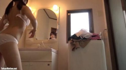 無料盗撮動画：めちゃくちゃ可愛い女子高生の入浴前後の着替えを盗撮の画像