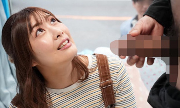 おっきっ!子育て妻がマジックミラー号で巨根に欲情して中出し懇願♡の画像