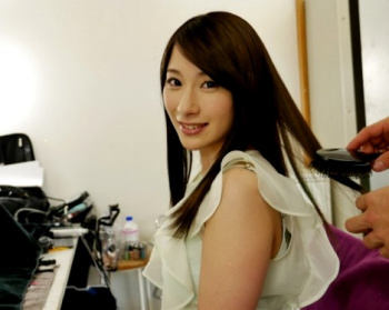 奇跡の奥様!脱げば最高の華奢現役保母さんがエロ動画デビュー☆母性溢れる笑顔と体を震わせ感じる妖艶な表情がはげえっち♡の画像