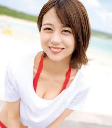 篠崎彩奈(AKB48)最新グラビア水着画像　29枚の画像