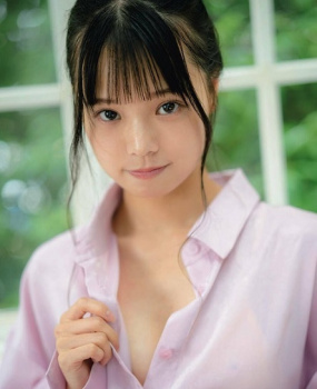 遥りさ　最新グラビア水着画像　22枚の画像