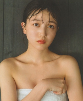 久保史緒里　最新グラビア含む水着画像　44枚③の画像